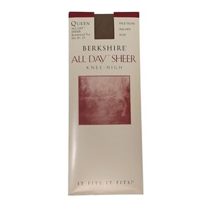Berkshire‎ All Day Sheer Knee Highs Queen Size 10-13 Pale Taupe Style 6451